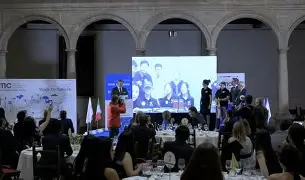 格鲁吉亚足球队在竞技场上取得惊人胜利，实力浮现的简单介绍