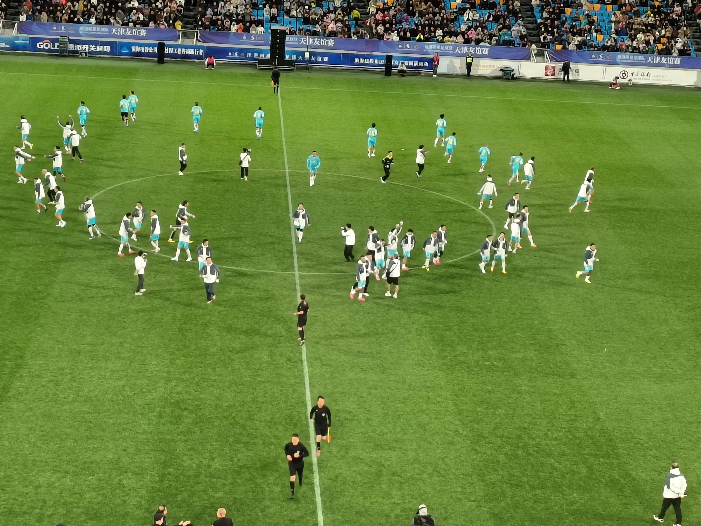 关于天津主场对决广州，劲敌对碰球场激情飙升的信息