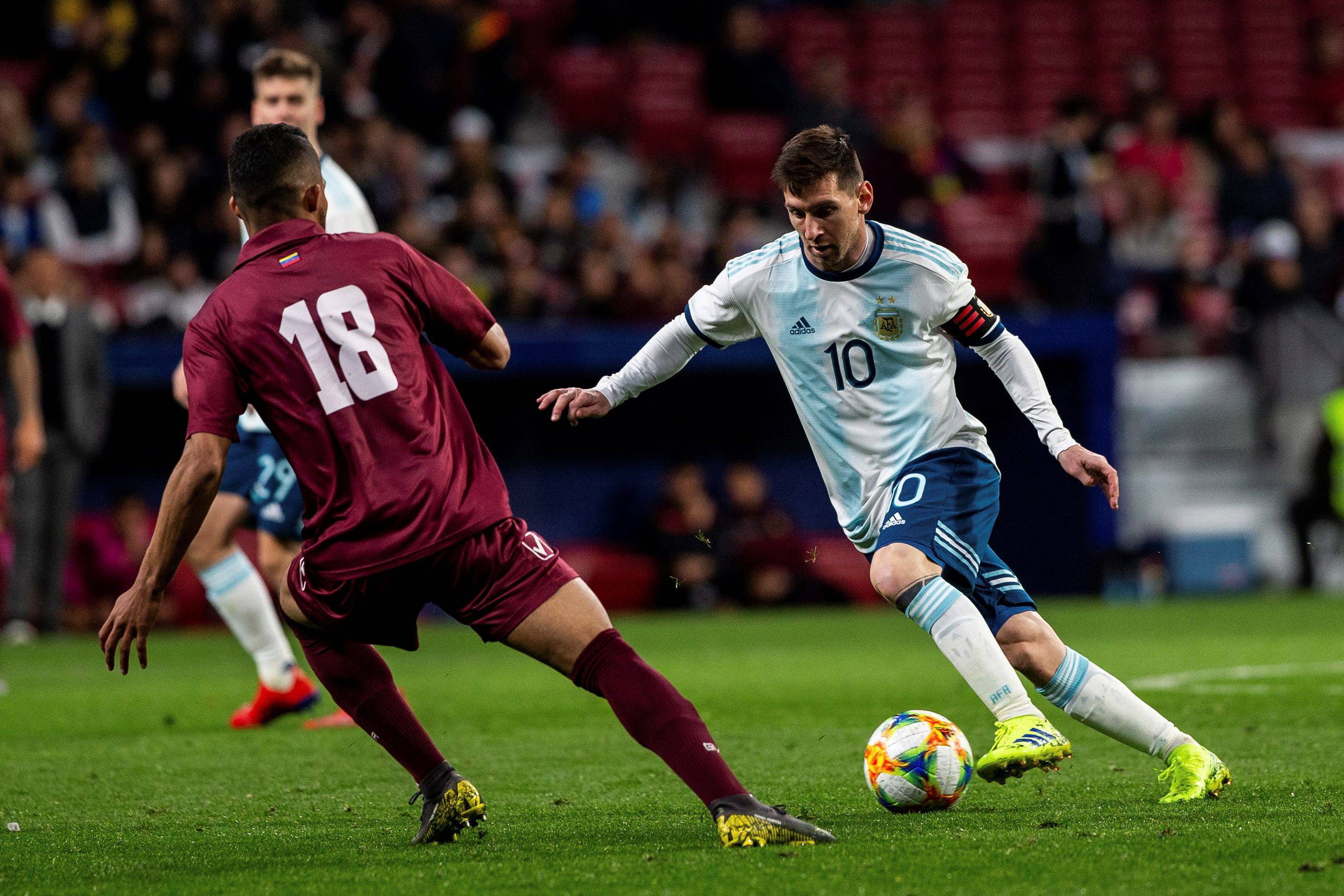 特立尼达和多巴哥球员在秘鲁联赛中发挥出色